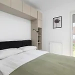 Elegant White With Terrace & Parking In By Renters Appartement Wrocław
