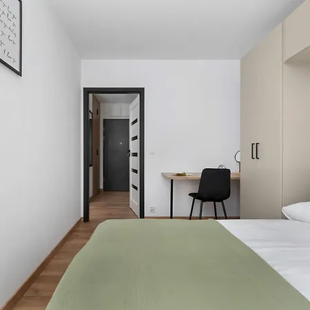 Elegant White With Terrace & Parking In By Renters * ヴロツワフ