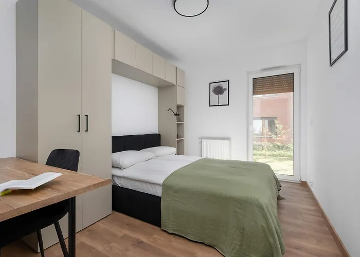 Elegant White With Terrace & Parking In By Renters * Вроцлав