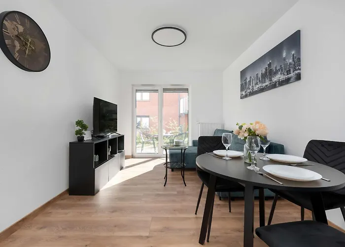 Elegant White With Terrace & Parking In By Renters Вроцлав