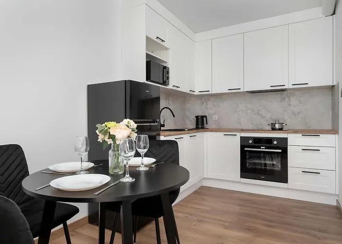 Elegant White With Terrace & Parking In By Renters * Вроцлав