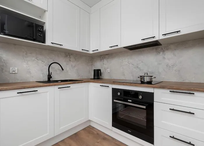 Elegant White With Terrace & Parking In By Renters * Вроцлав