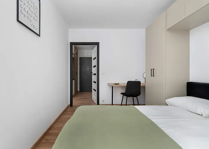 Elegant White With Terrace & Parking In By Renters * Вроцлав