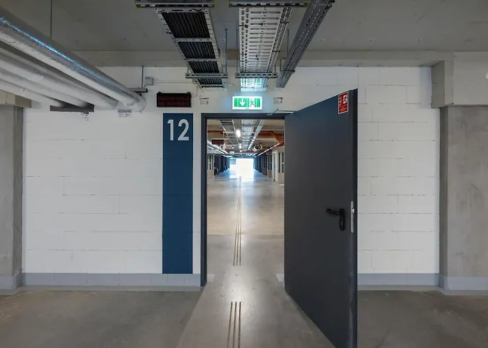 Elegant White With Terrace & Parking In By Renters * Вроцлав