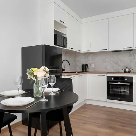 Elegant White With Terrace & Parking In By Renters * Wrocław