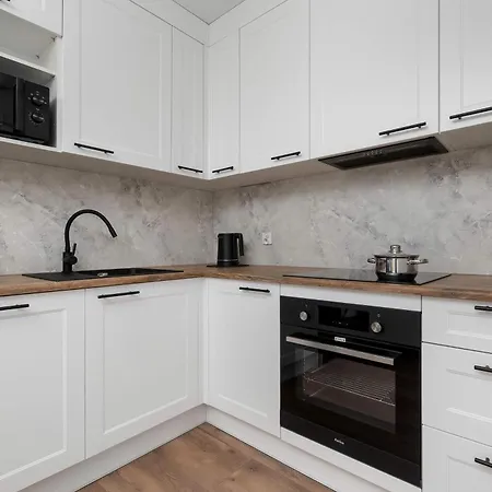 Elegant White With Terrace & Parking In By Renters * Wrocław